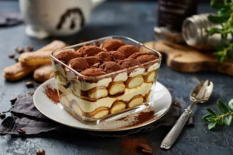 Tiramisu: przepis krok po kroku na włoski deser, który zawsze się udaje