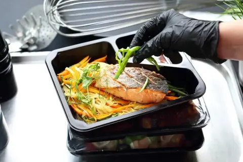 Wiem co zjem catering: recenzja, opinie, diety, cennik czy warto?