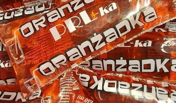Napój w woreczku PRL: Jak smakował symbol dzieciństwa?