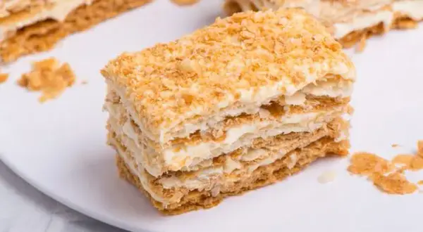Ciasta bez pieczenia: Odkryj sekret szybkich deserów bez piekarnika!
