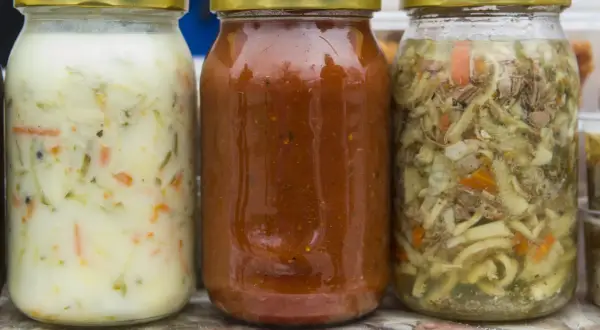 Jak zawekować zupę? Poradnik krok po kroku na domowe przetwory