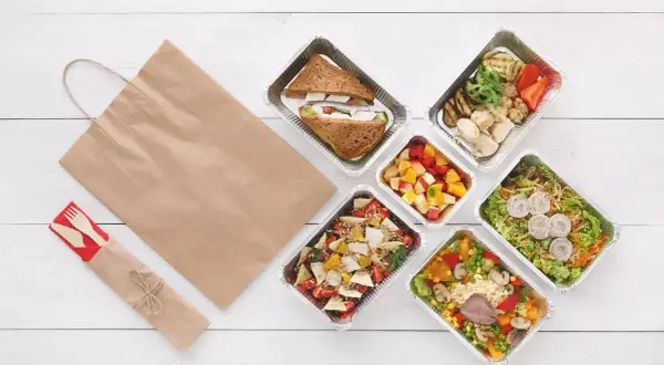 Catering dietetyczny: Opłaca się? Sprawdź, zanim zamówisz!